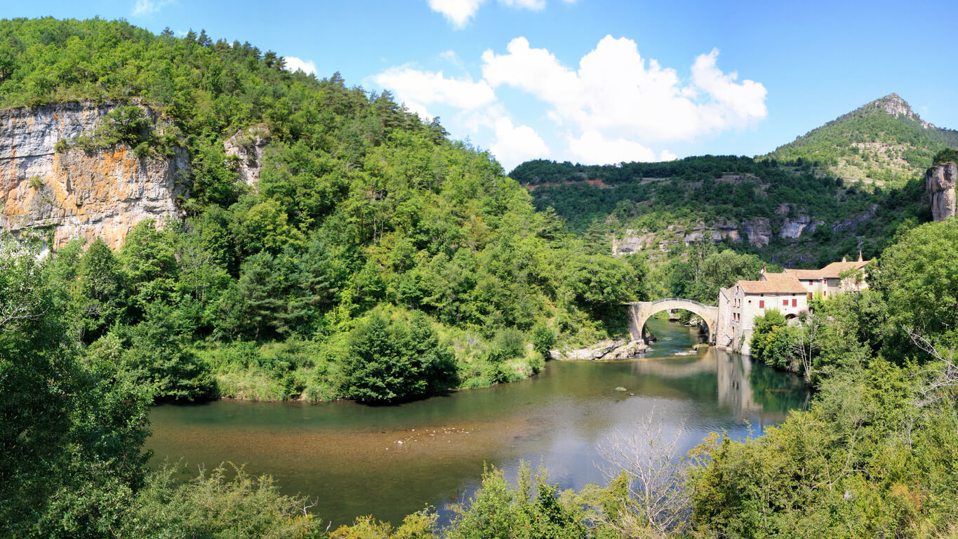 Aveyron: Le moulin de Corp à Saint-André-de-Vézines dans l'Aveyron