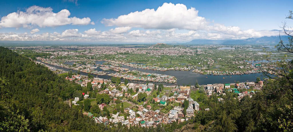 Srinagar (Jammu e Kashmir) : 