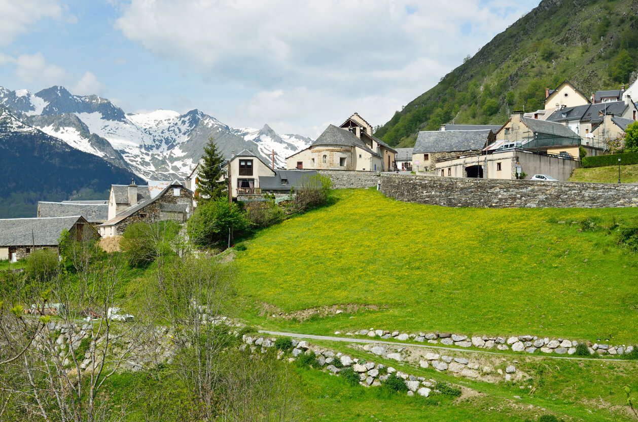 Quando Andare a LuzSaintSauveur? Clima e Meteo. 6 Mesi da Evitare! Pirenei Francesi Dove e Quando Andare a LuzSaintSauveur? Clima e Meteo. 6 Mesi da Evitare! Pirenei Francesi Dove e