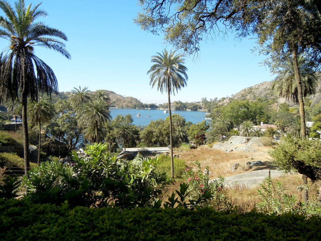 Mount Âbû : Mount Âbû :