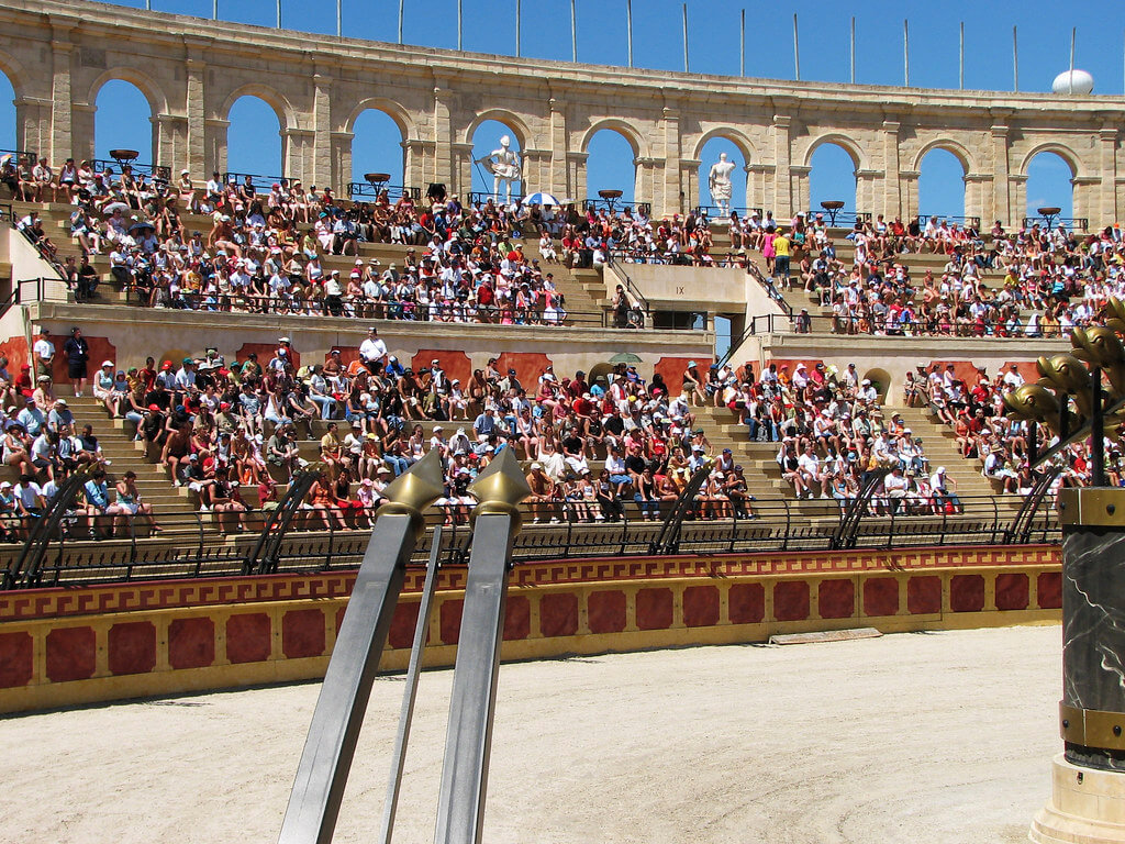 Puy du Fou : Puy du Fou :