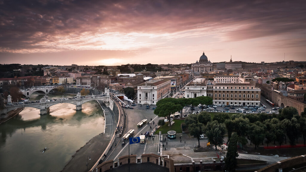 Vatican :  Vatican :